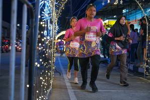 BIB: 18157, 15253
                            <button type="button" onclick="openModal(24676902)" class="btn btn-primary btn-sm float-right btn-popup" data-toggle="modal" data-target=".modal-high-quality">
                        <i class="fas fa-shopping-cart"></i> Add to Cart
                    </button>
                                            <button type="button" onclick="isThisMe(24676902, true)" class="btn btn-success btn-sm float-right btn-popup btn-isme hidden" data-toggle="tooltip" data-placement="bottom" title="นี่คือรูปของคุณใช่ไหม คลิกที่นี่เพื่อเอาเข้าอัลบั้ม">
                        <i class="fas fa-plus"></i> Add to album
                    </button>
                    <button type="button" onclick="isThisMe(24676902, false)" class="btn btn-warning btn-sm float-right btn-popup btn-isnotme hidden">
                        <i class="fas fa-ban"></i> Remove from album
                    </button>